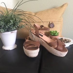 Women’s shoes